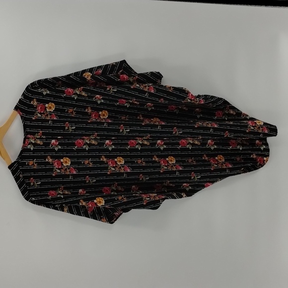 Texas True Threads open cardigan round bottom size large black w floral print - Picture 6 of 6